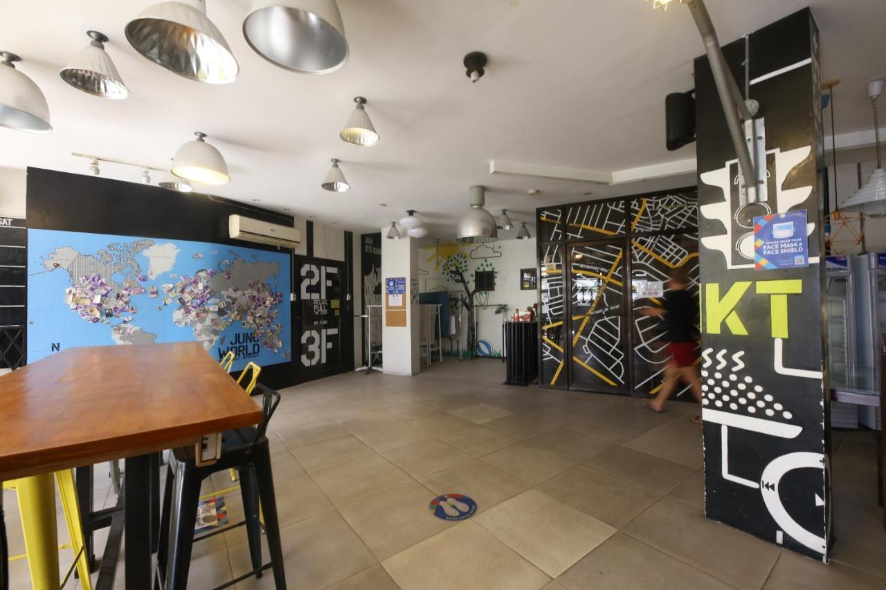 Oyo 866 Junction Hostels Маніла Екстер'єр фото