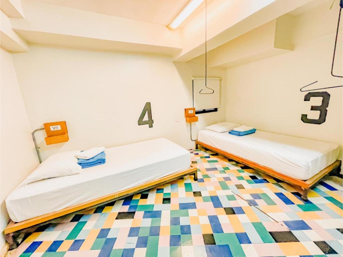 Oyo 866 Junction Hostels Маніла Екстер'єр фото