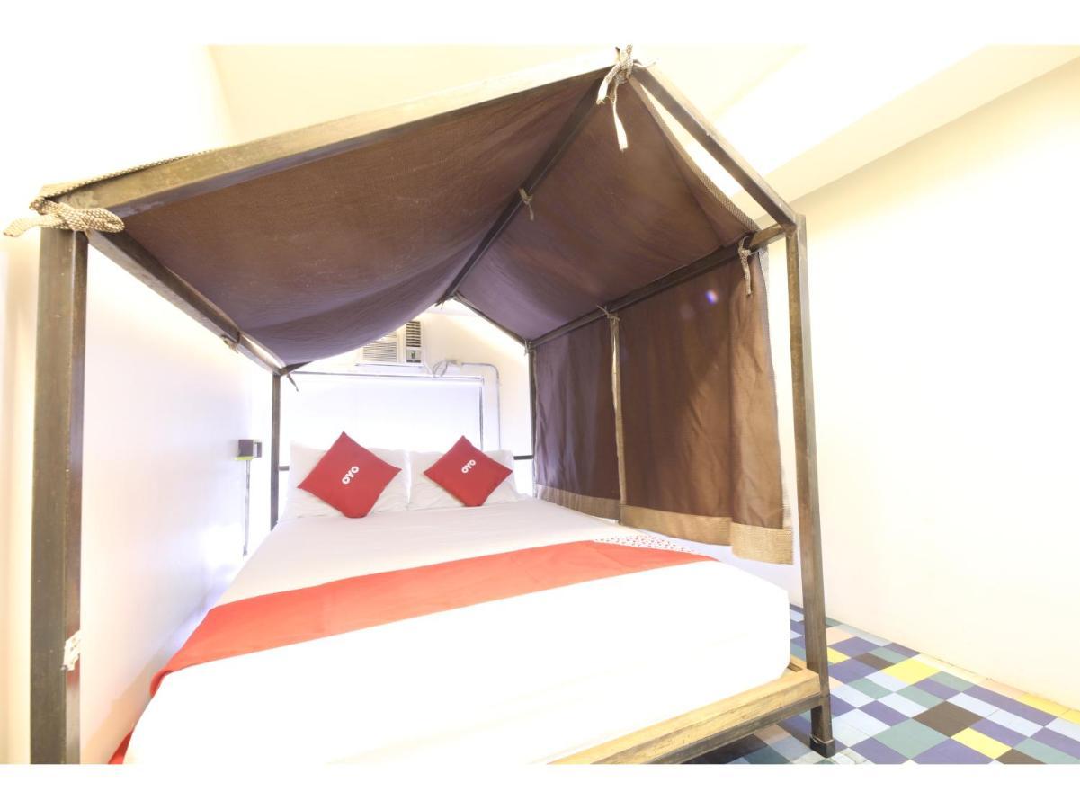 Oyo 866 Junction Hostels Маніла Екстер'єр фото